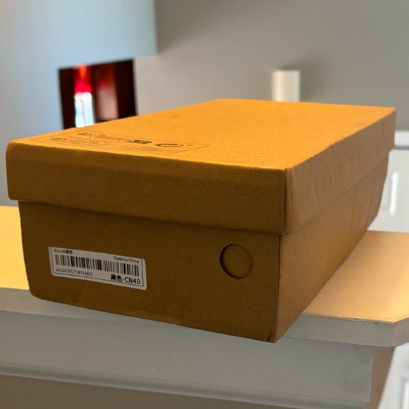 Elegant Black Heels with Bow Accent - Picture 3 of 5